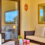 La Vie En Rose - Sea Views Flat